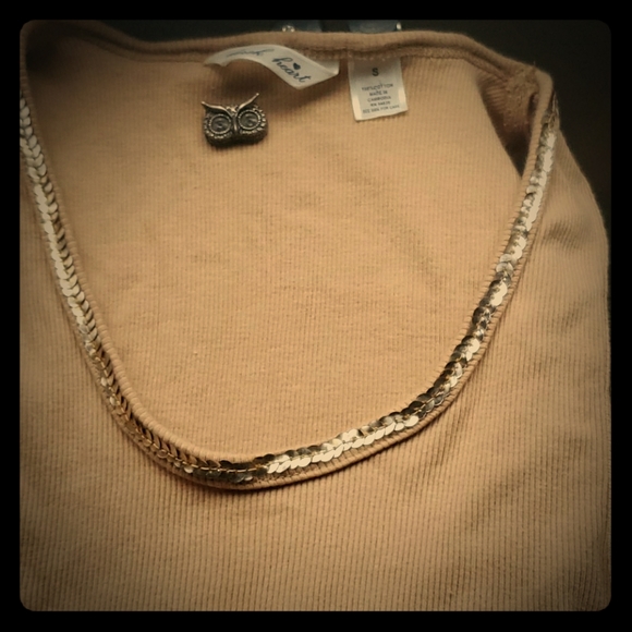 Tshirt - Picture 1 of 4